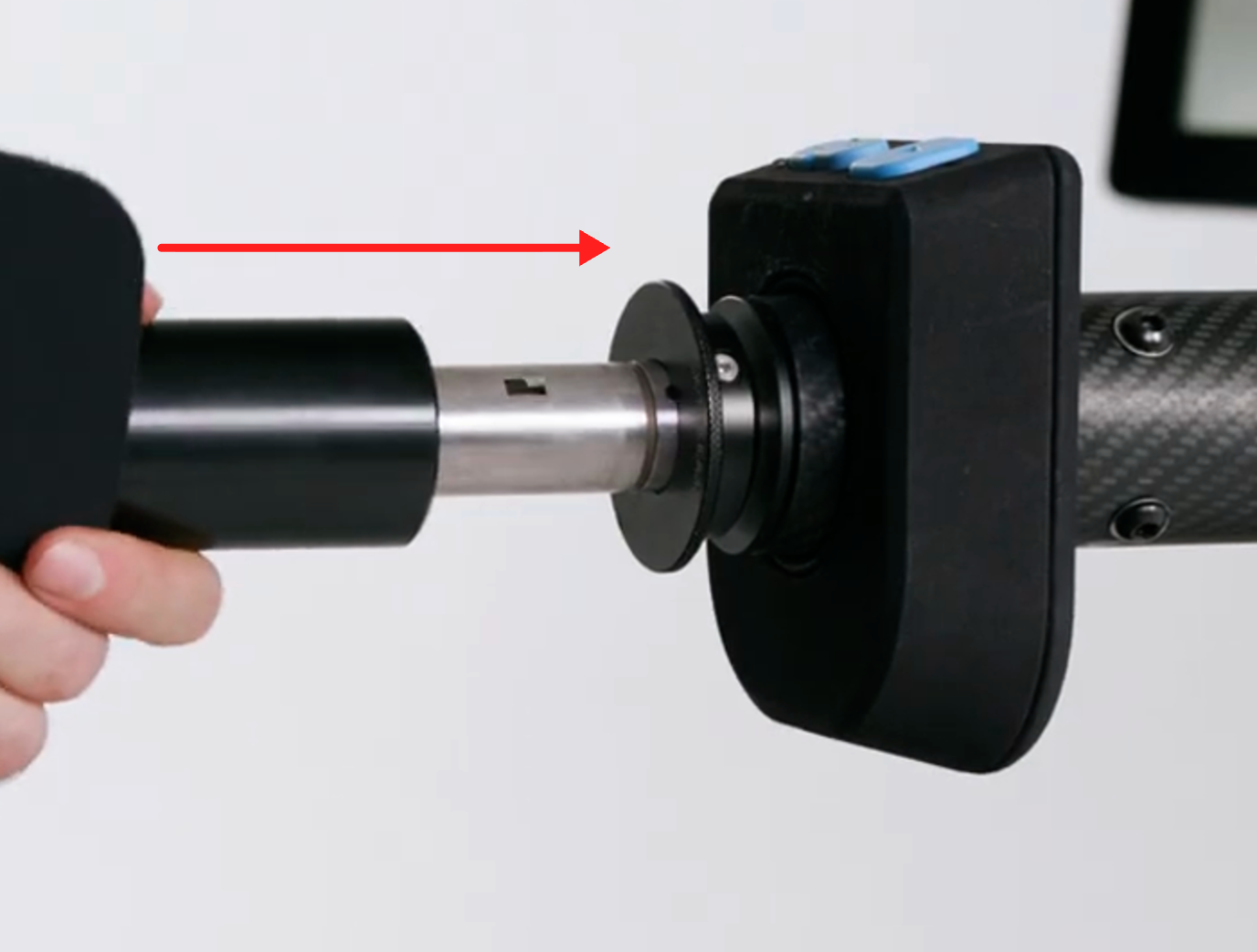 Handle lined up with the interface, arrow showing push direction